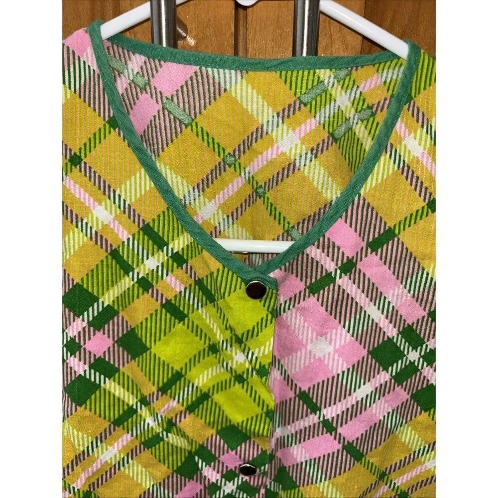 Vintage Apron Shirt 60's 70's Plaid Print Smock Top Snap Front Pockets S 20x28” - Picture 3 of 7